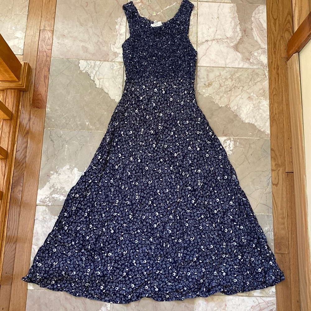 Vision Apparel Dress Size 4